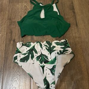 Green Halter Bikini Set with Leaf Print